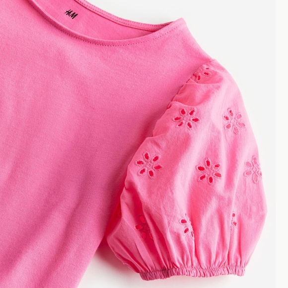 Girls H&M Pink Tee with Eyelet Sleeves - Picture 2 of 5
